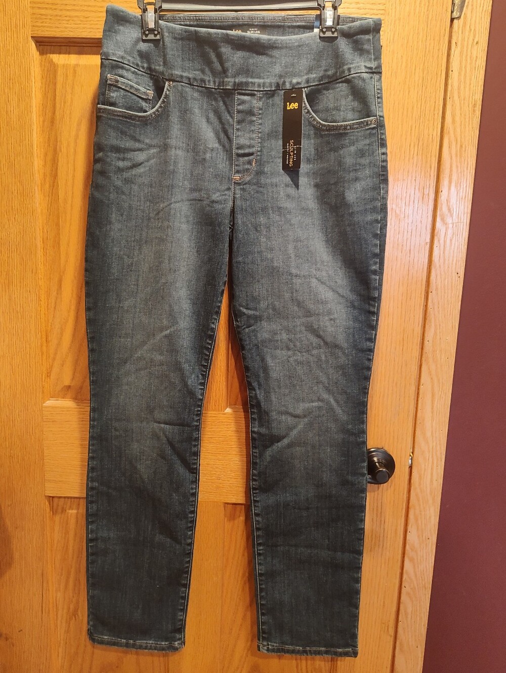 Lee Sculpting Slim Fit Pull On Jeans in Landslide, Mid-rise, Medium Length
